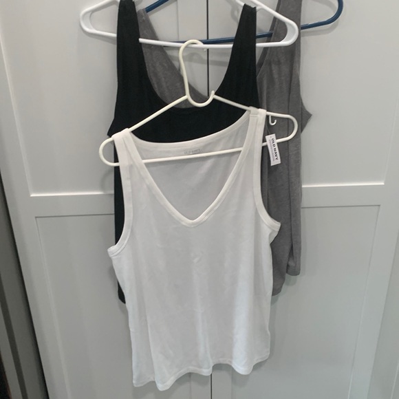 Old Navy Tops - Set of 3 old navy tanks